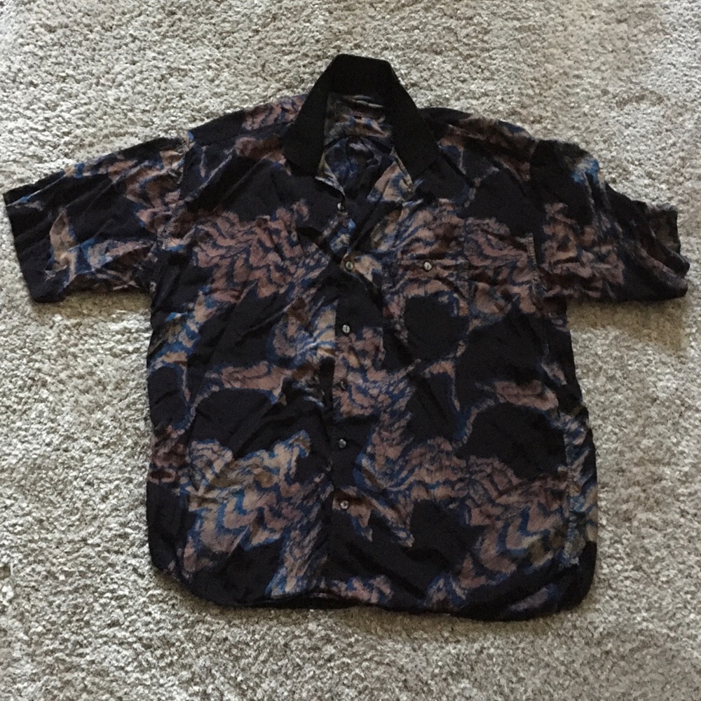 Memo’s Sportswear men’s shortsleeved shirt